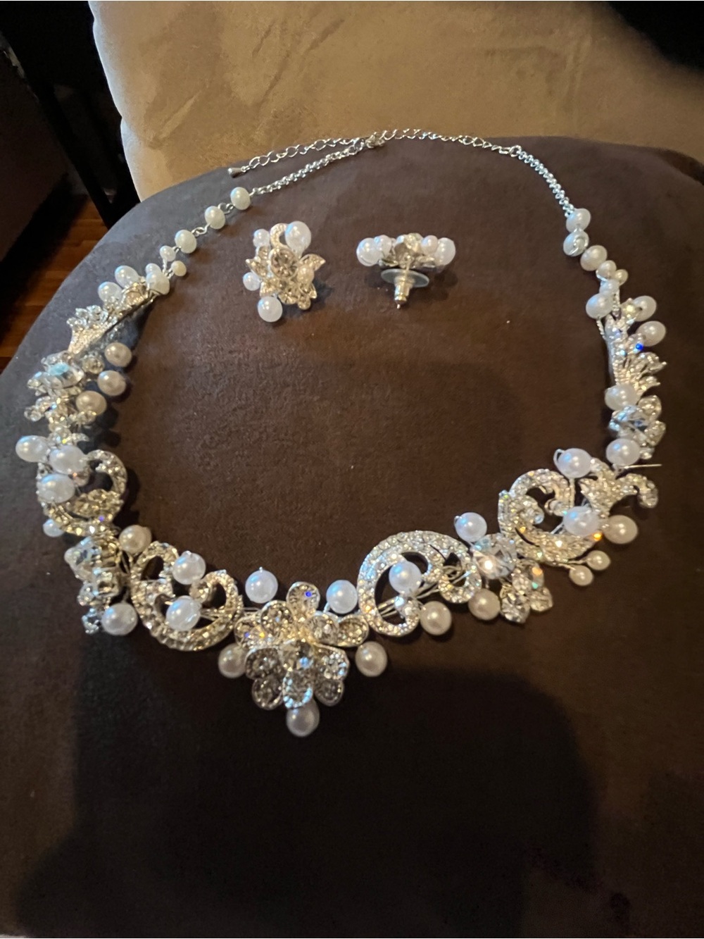 Elegant Silver Pearl & Crystal Necklace Set - White Pearls